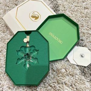 Swarovski Crystal 2022 Ornament